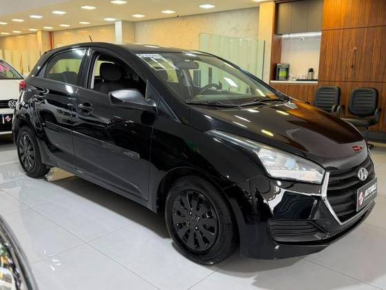 HYUNDAI HB20 1.0 COMFORT 12V FLEX 4P MANUAL HYUNDAI HB20 1.0 COMFORT 12V FLEX 4P MANUAL